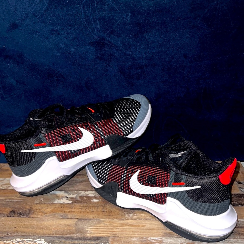 Men’s Size 14 Nike Air Max basketball shoes (Red/Black)